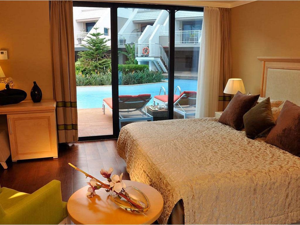 rooms-love-lake-suite