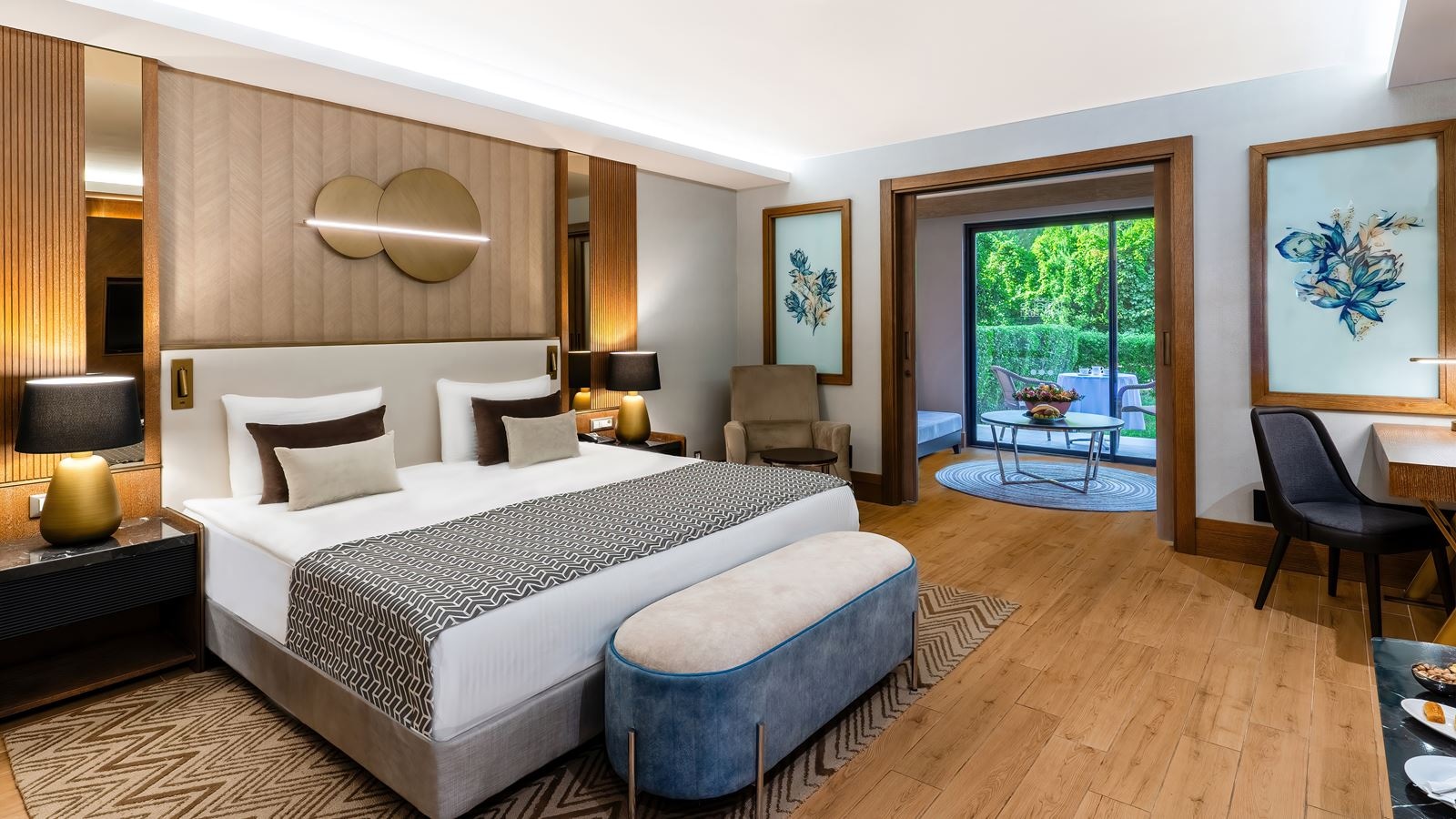 rooms-deluxe-superior-land-view