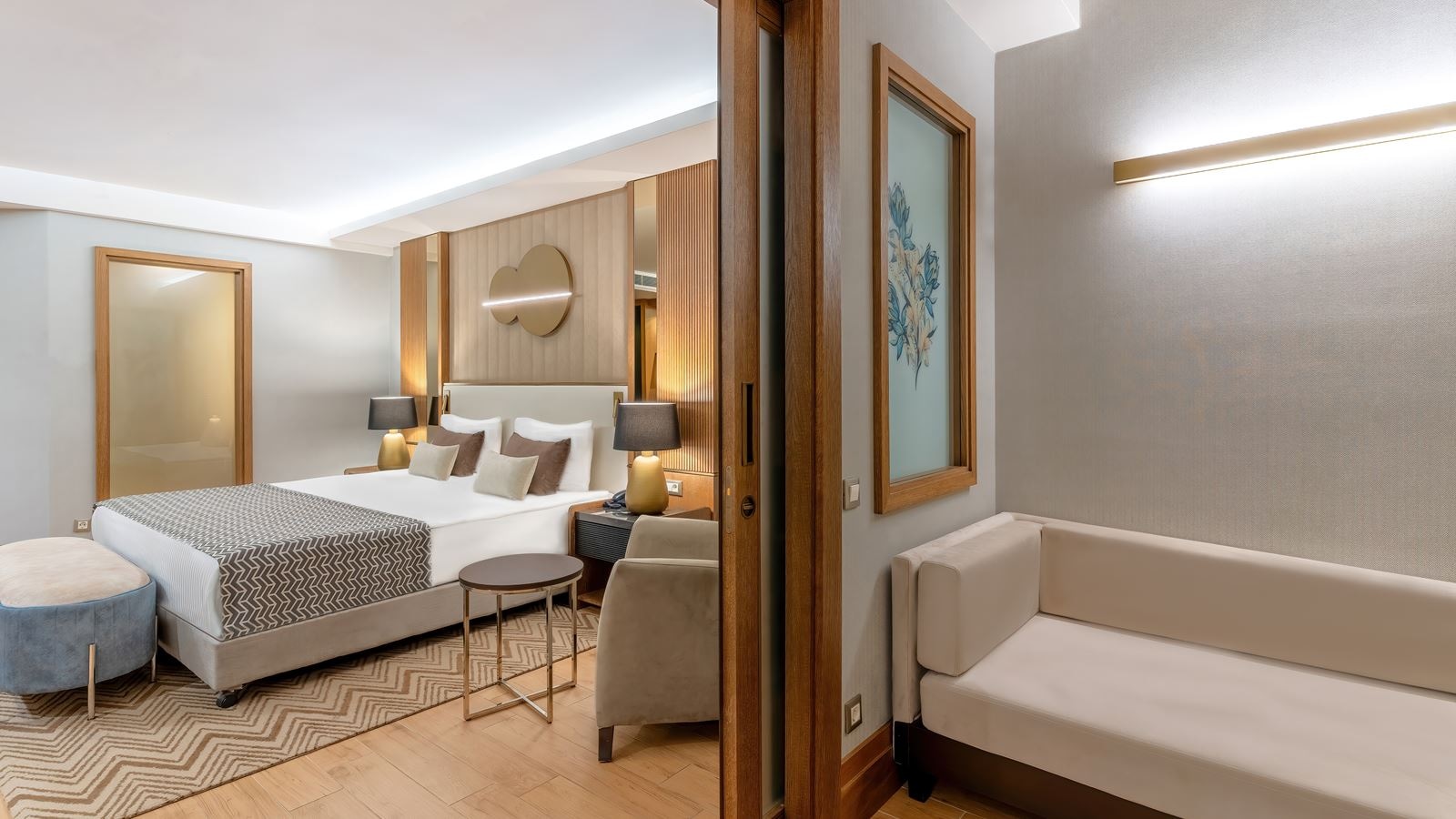 rooms-deluxe-superior-land-view