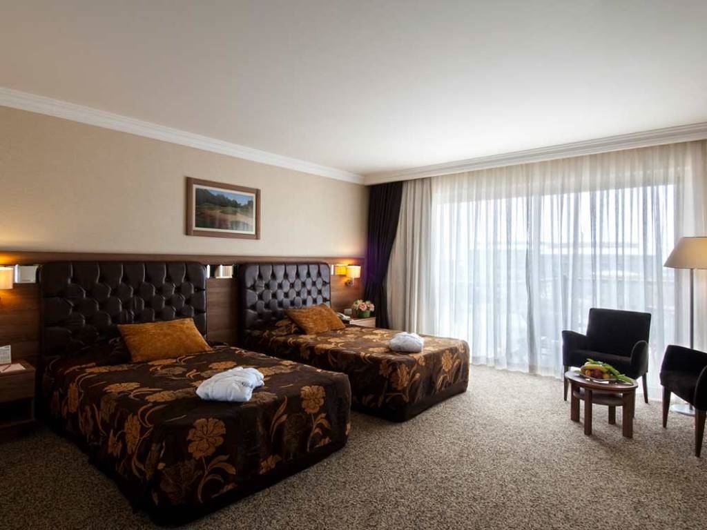 rooms-standard-room-land-view