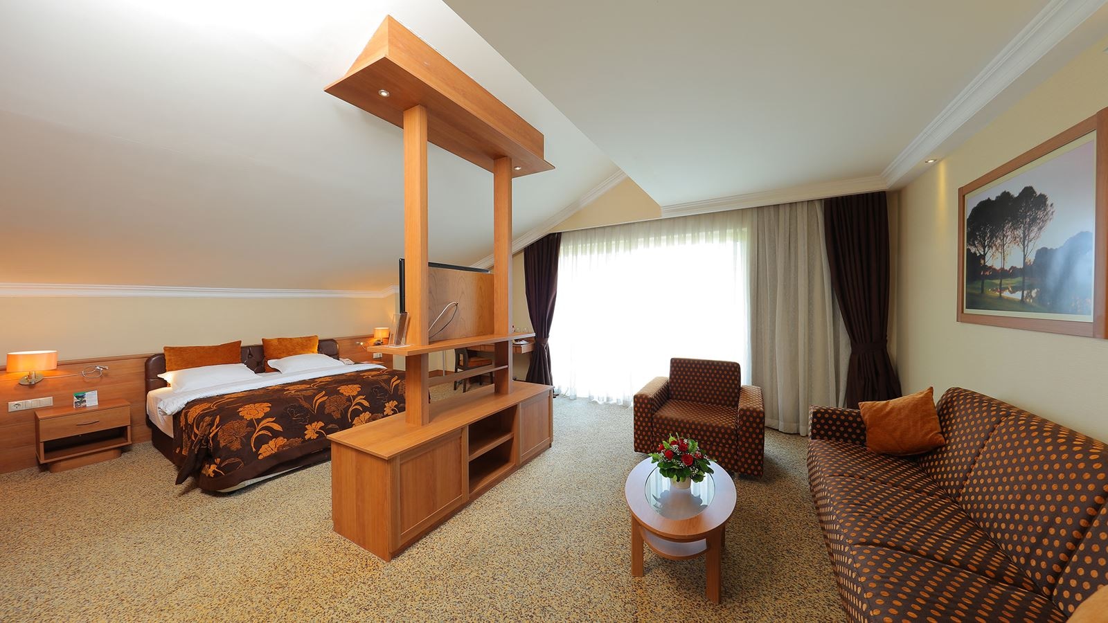 rooms-junior-suite-room