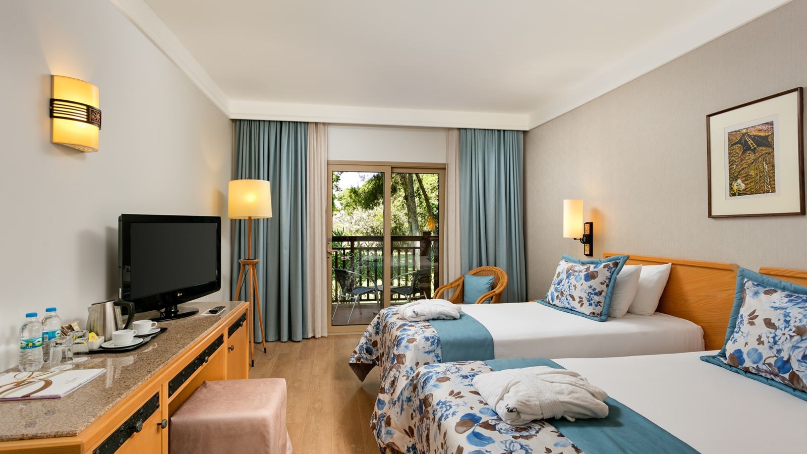 Vile și apartamente