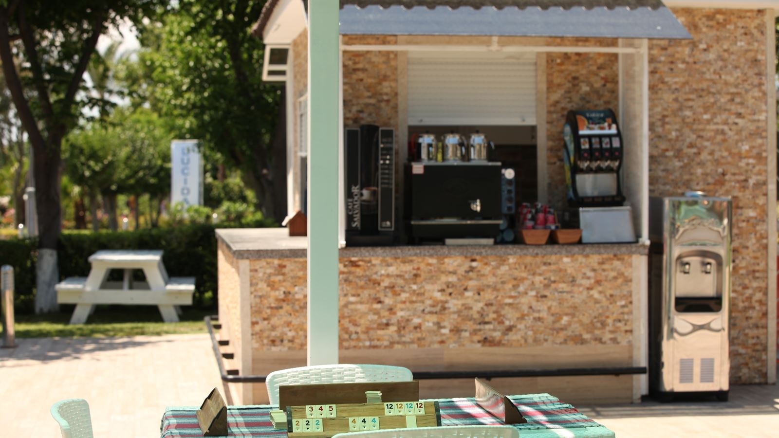 restaurants-beach-bar