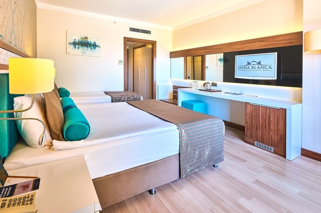 rooms-standard-room-land-side