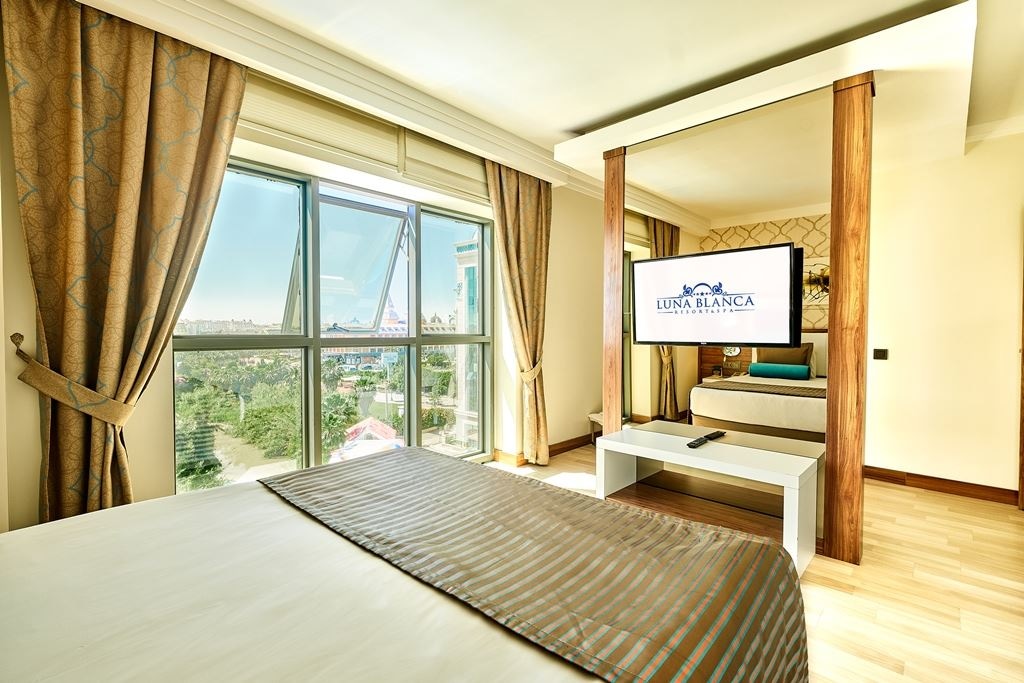 rooms-family-comfort-room