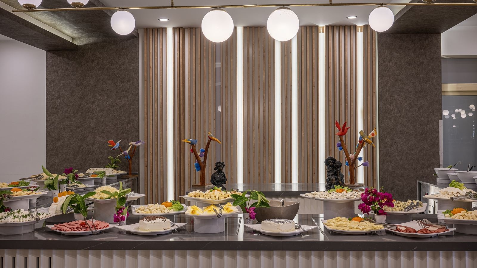 restaurants-main-restaurant