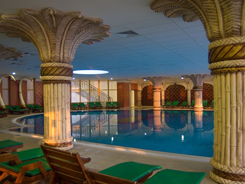 pools-indoor-pool