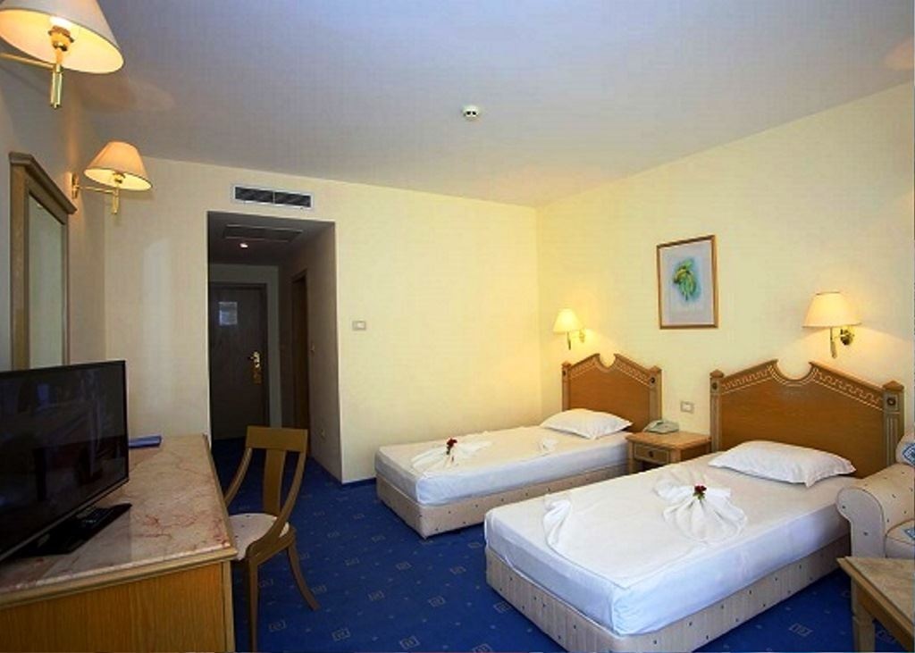 rooms-standard-room-seaview-balcony-or-terrace