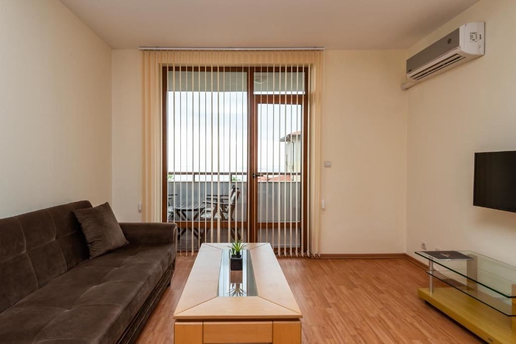 rooms-one-bedroom-apartment