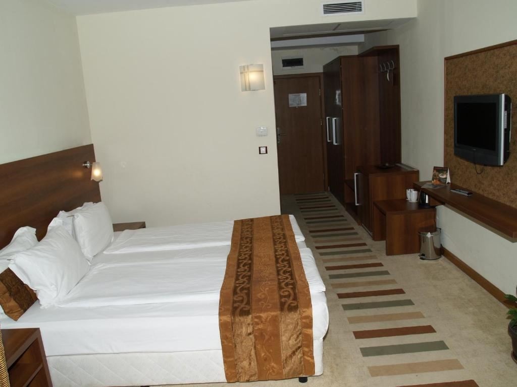 rooms-standard-room-balcony