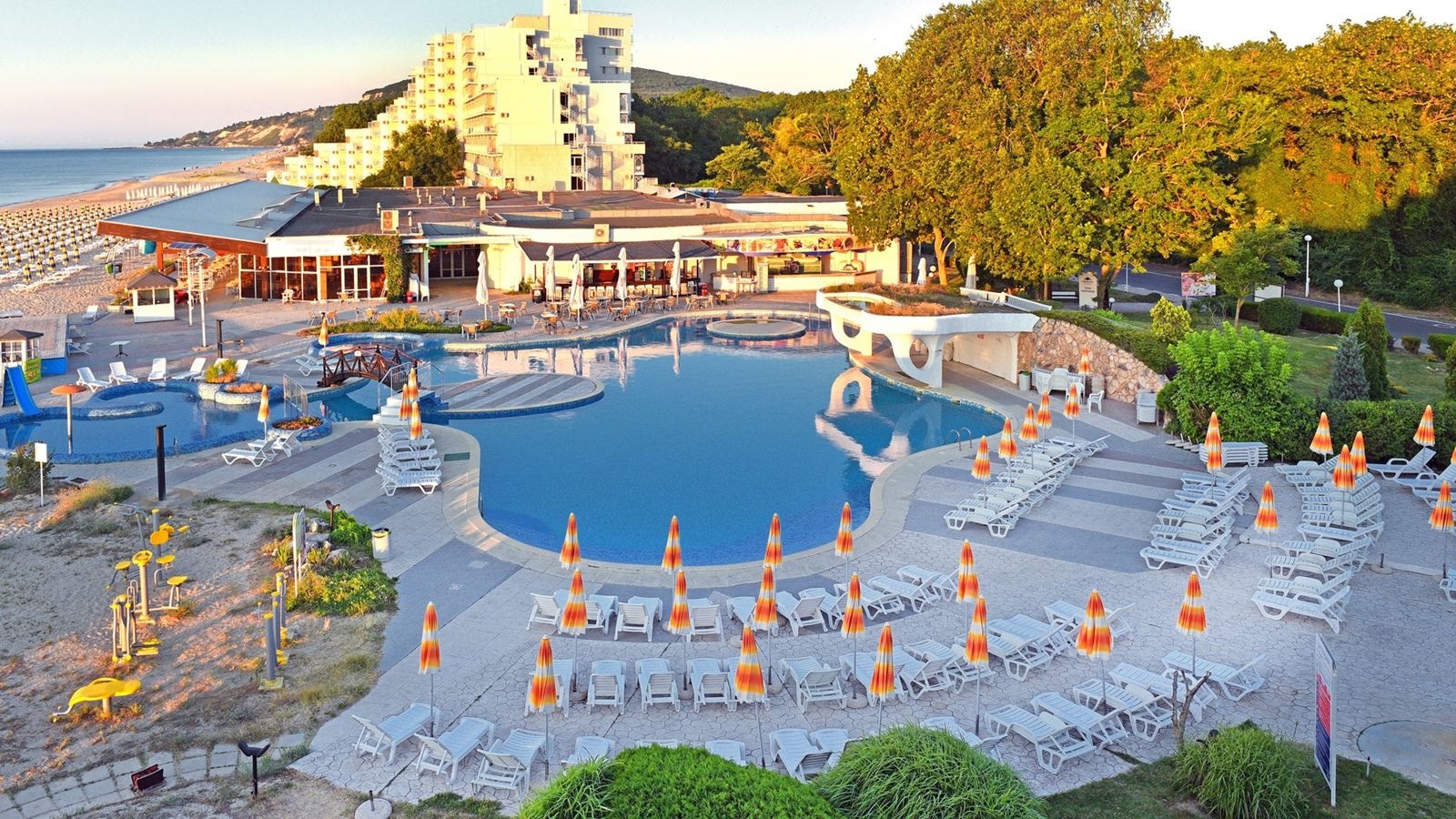 pools-outdoor-pool