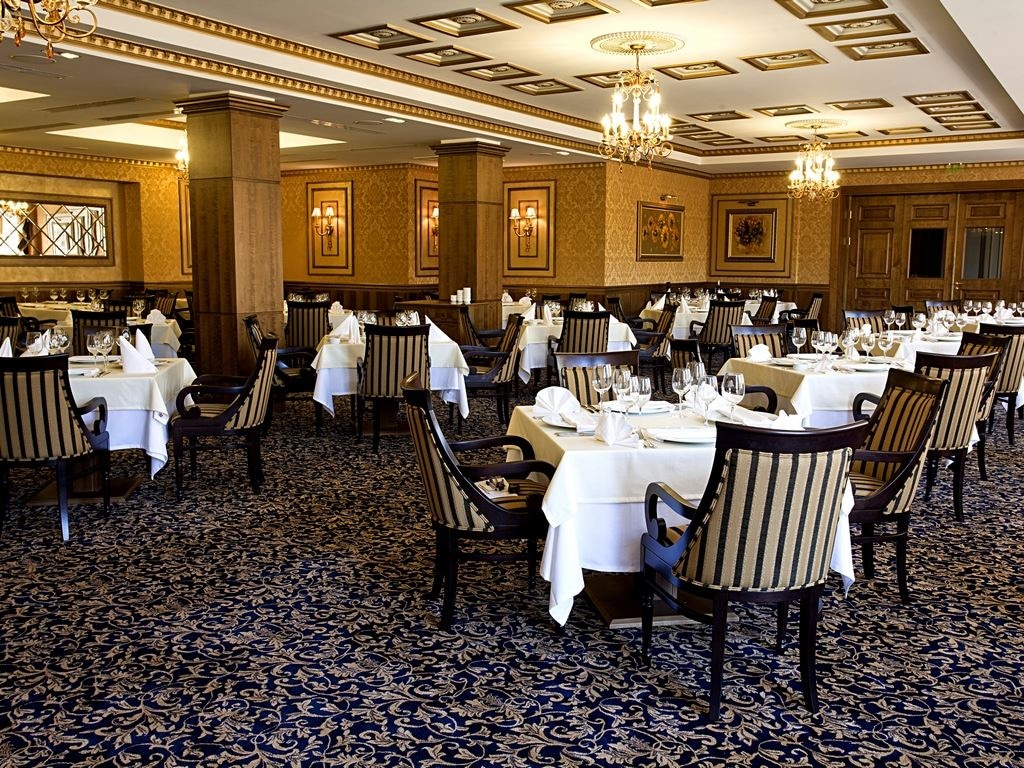 restaurants-main-restaurant