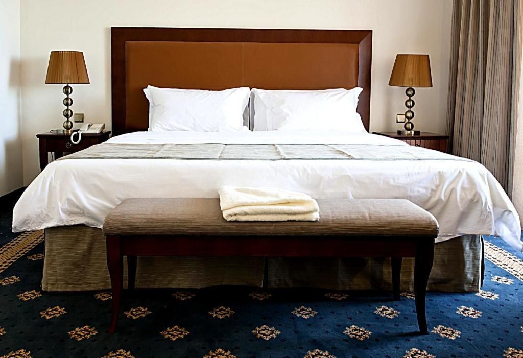 rooms-twin-standard-room-balcony