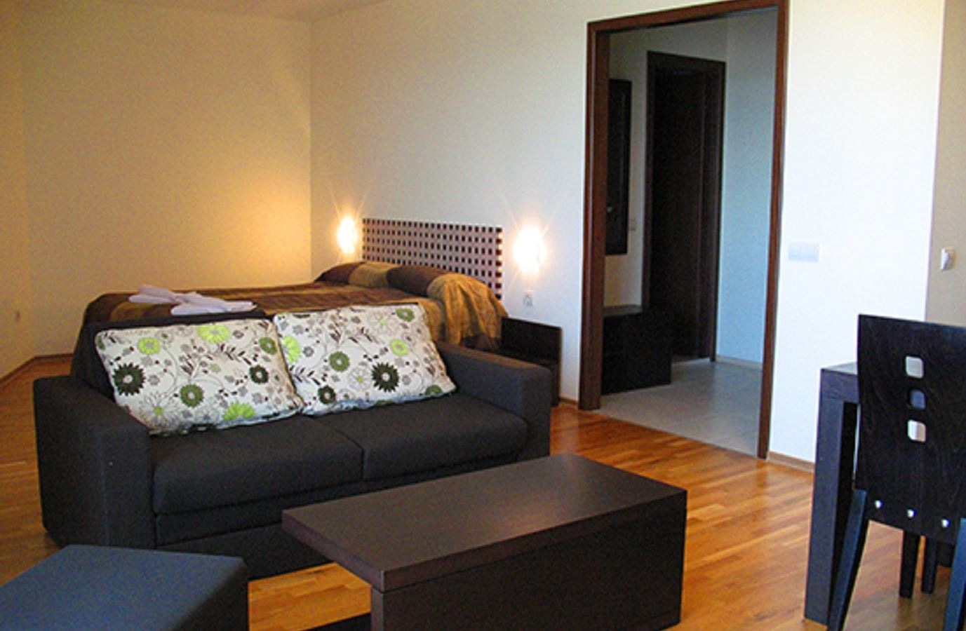 rooms-deluxe-studio-balcony