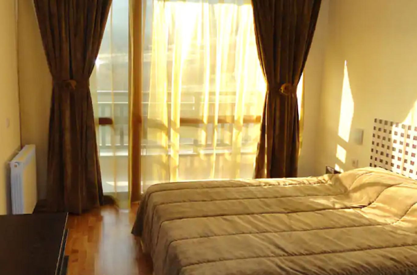 rooms-1-bedroom-standard-apartment-balcony-or-terrace