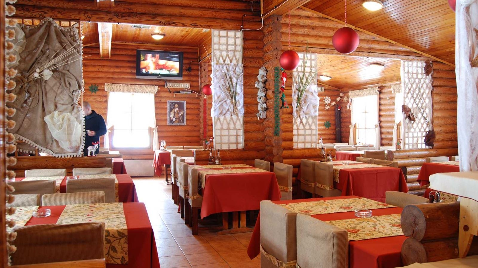 restaurants-restaurant