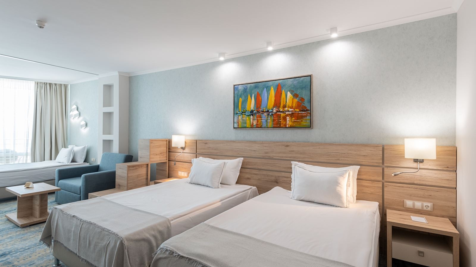 rooms-standard-junior-suite-seaview-balcony