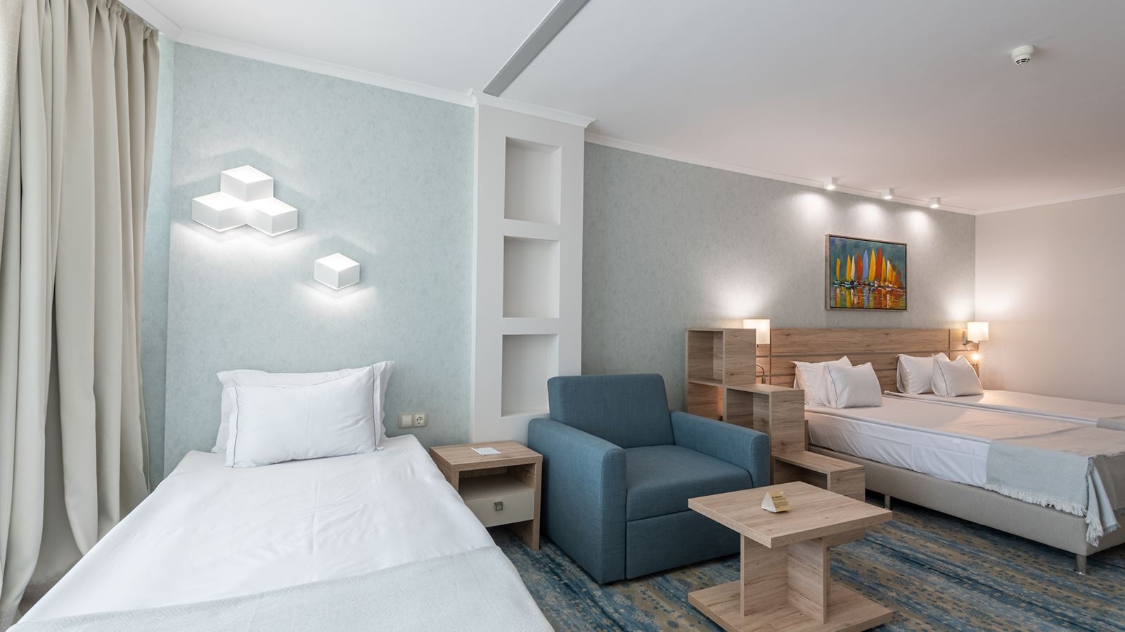 rooms-standard-junior-suite-seaview-balcony