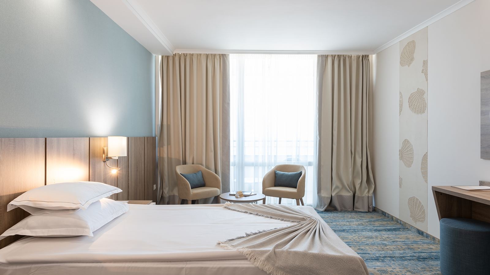 rooms-twin-superior-room-seaview-balcony