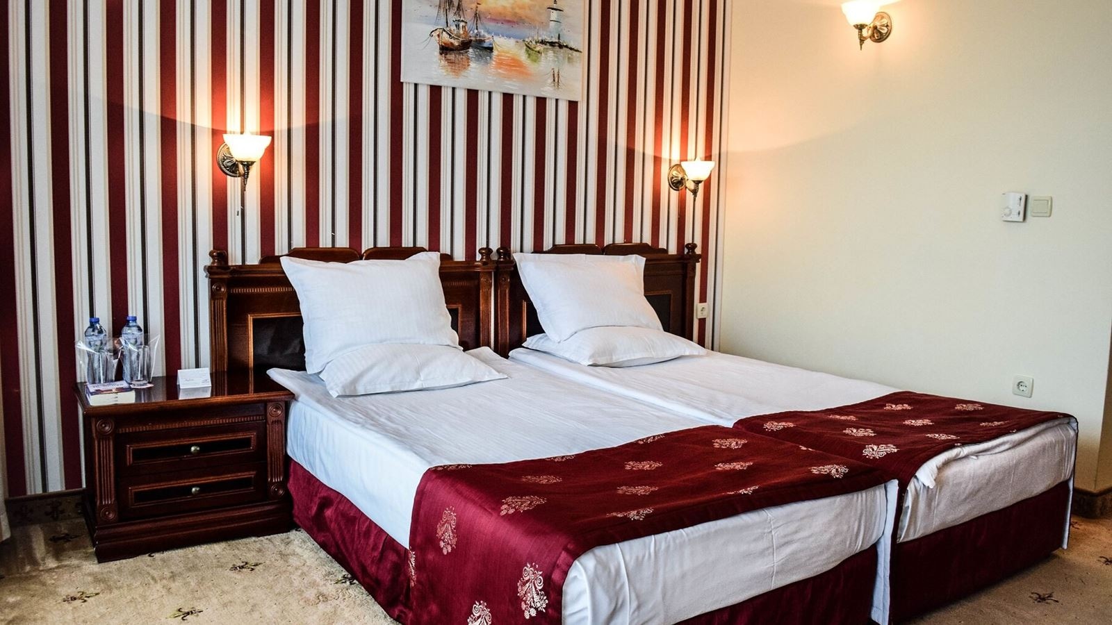 rooms-double-standard-room-balcony-or-terrace