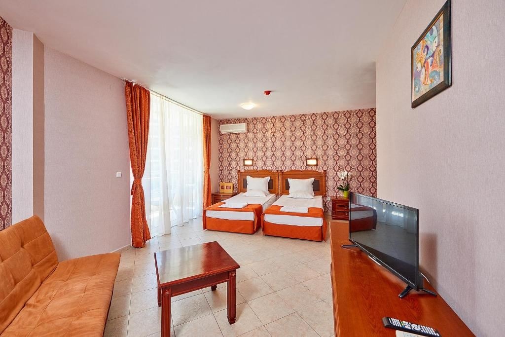 rooms-double-standard-studio-balcony