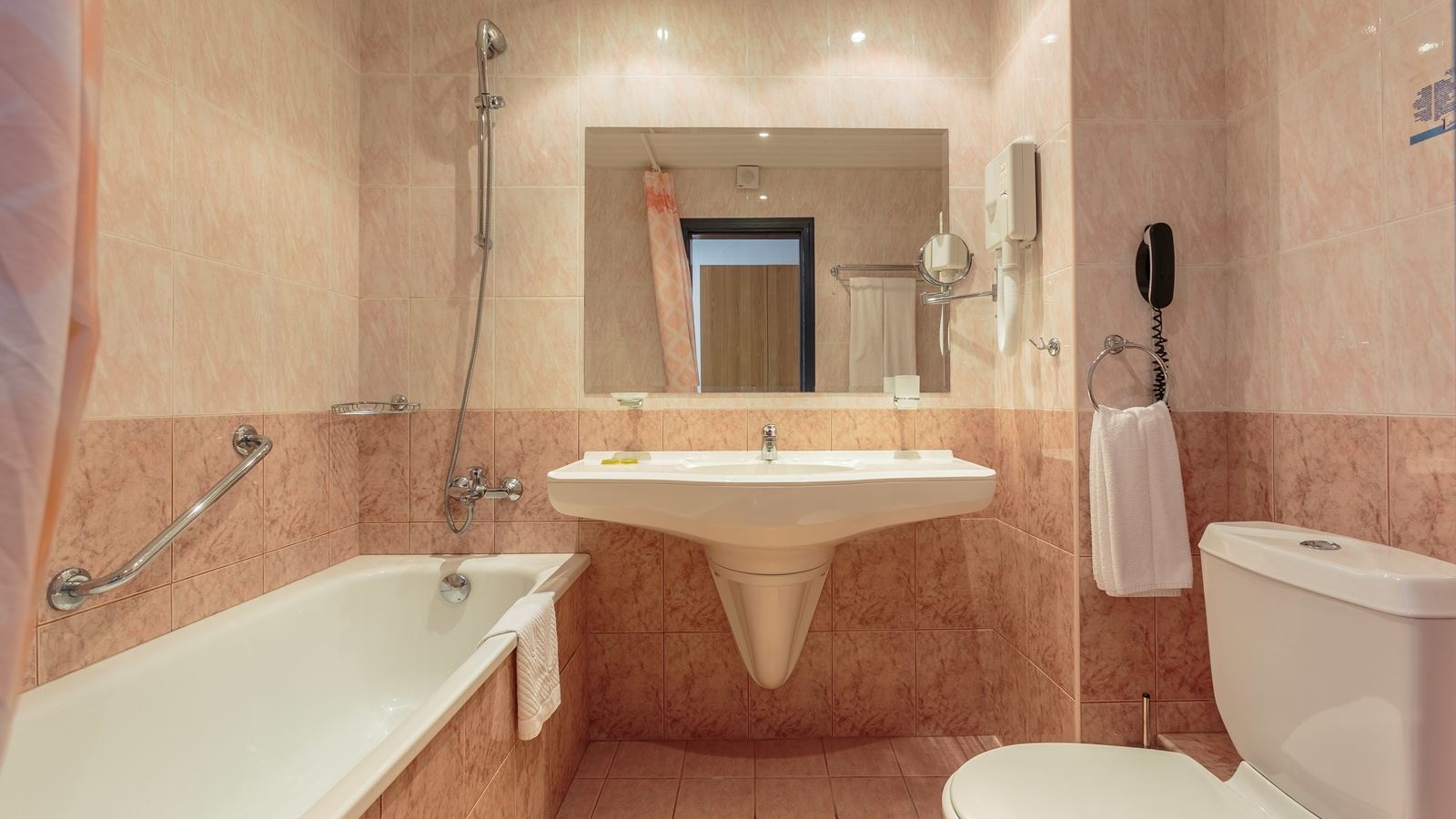 rooms-twin-standard-room-balcony-or-terrace