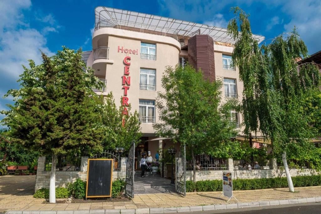 general-main-building