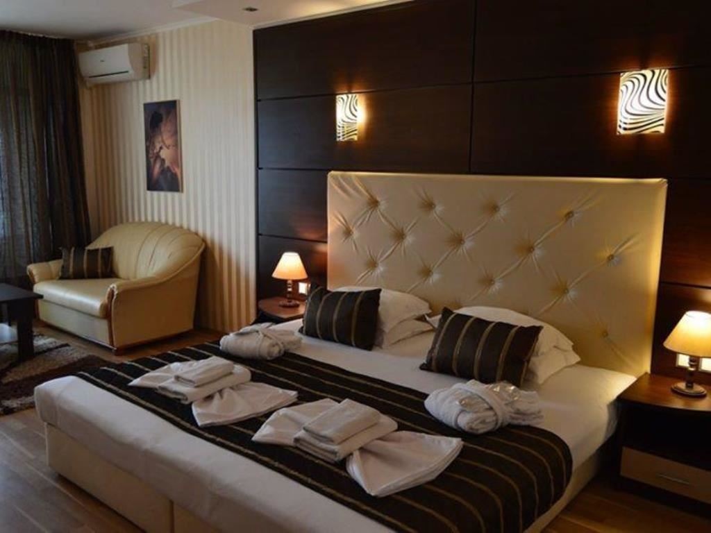 rooms-superior-room-seaview-balcony-or-terrace