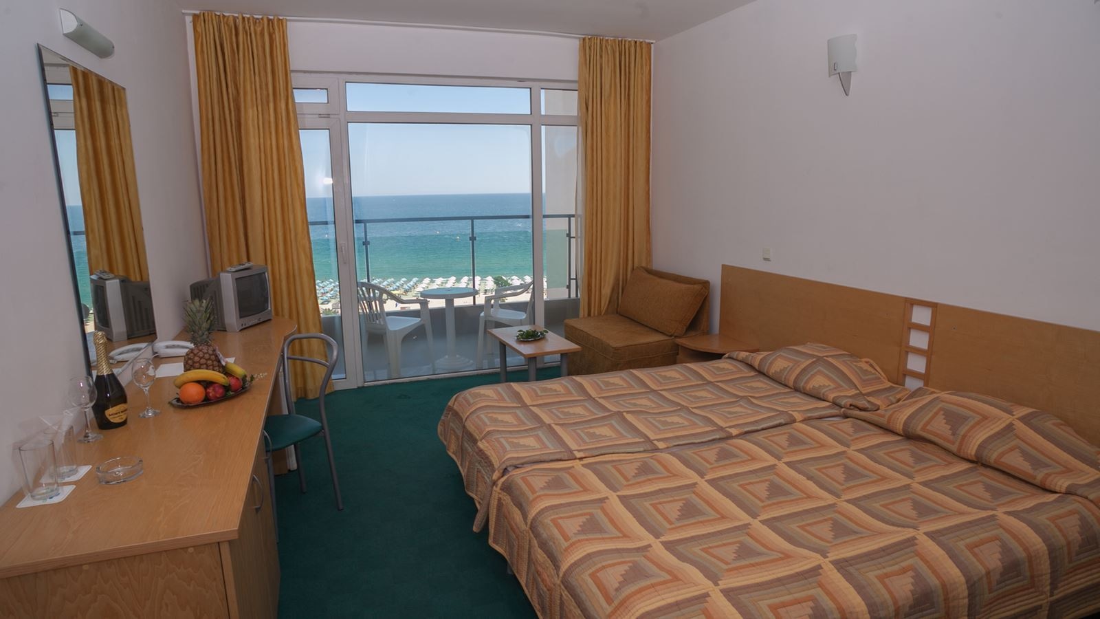 rooms-superior-room-balcony-or-terrace