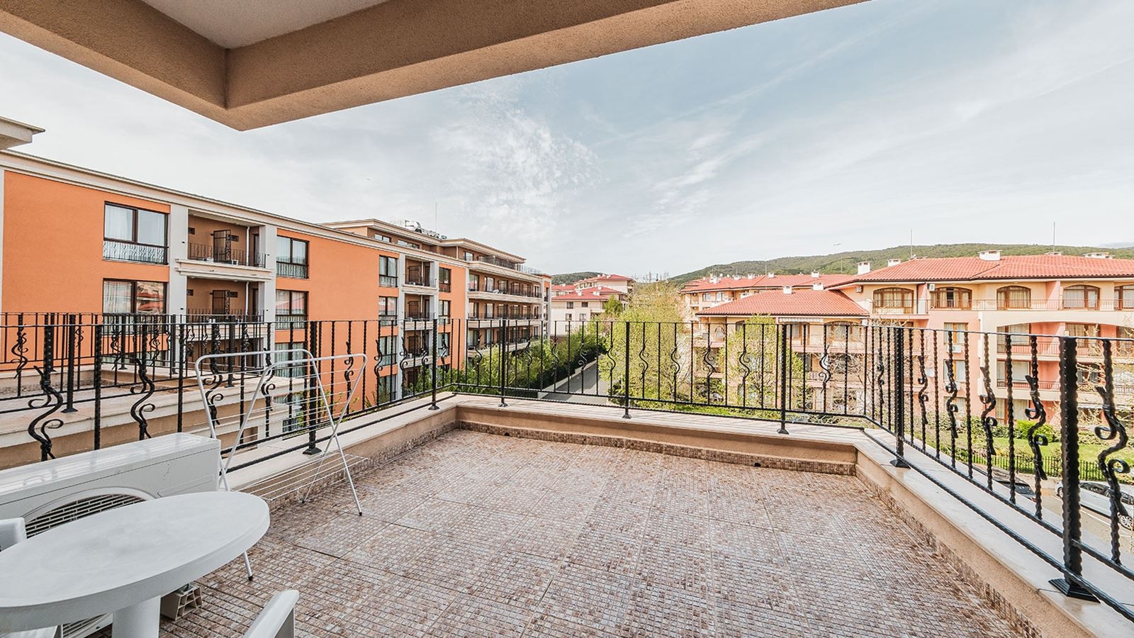 rooms-singleuse-standard-studio-balcony-or-terrace