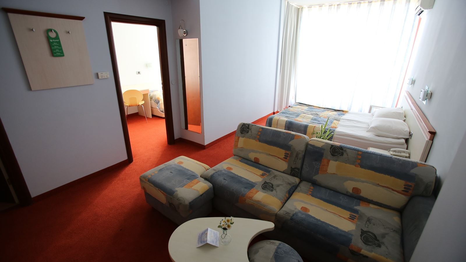 rooms-standard-apartment-balcony