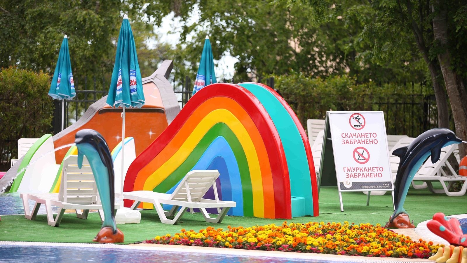 water-park-outdoor-childrens-pool