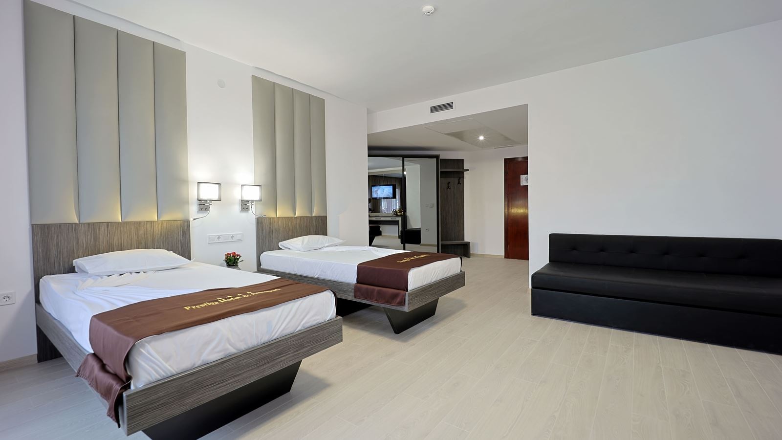 rooms-two-bedroom-apartment