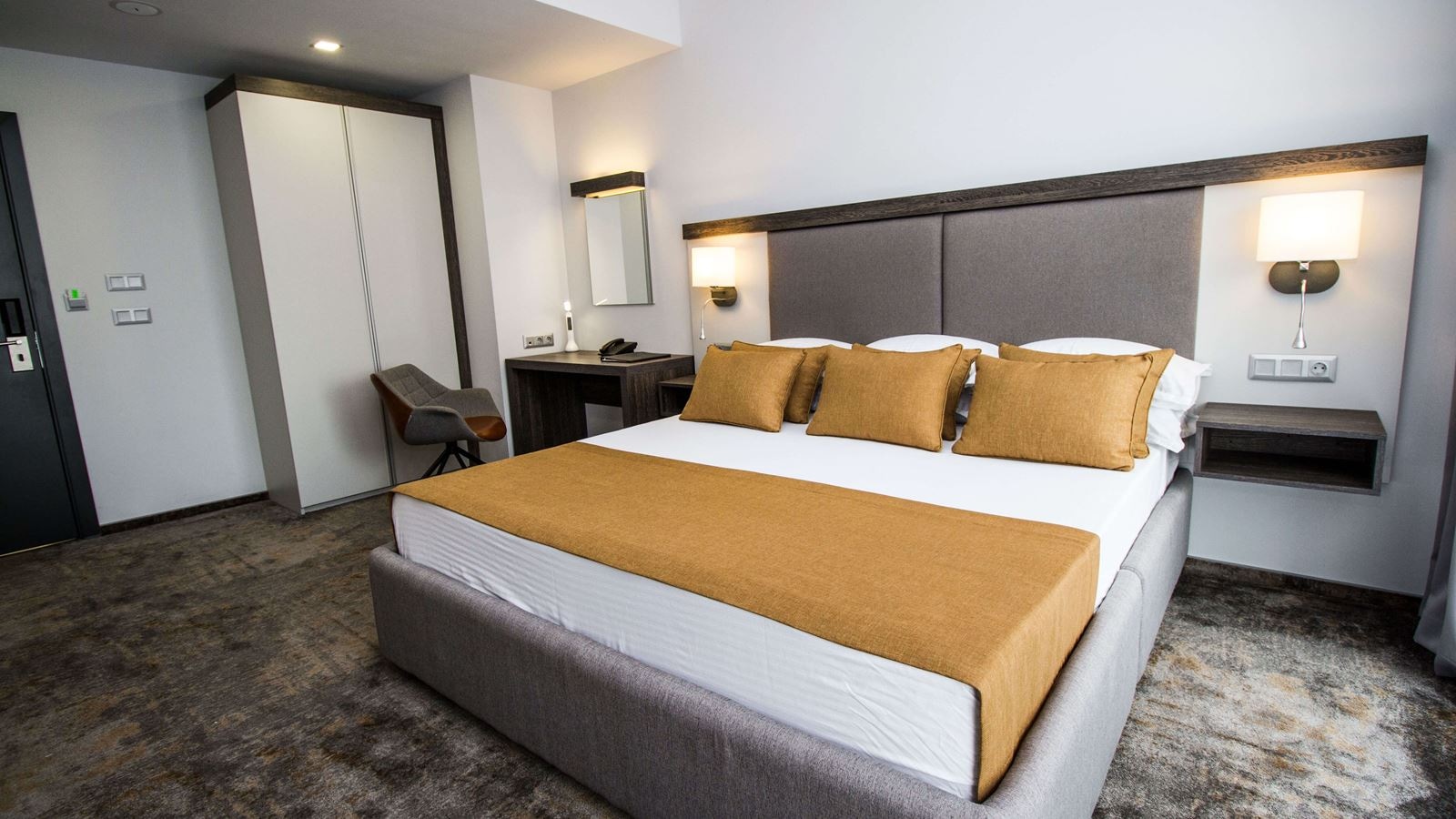 rooms-executive-suite