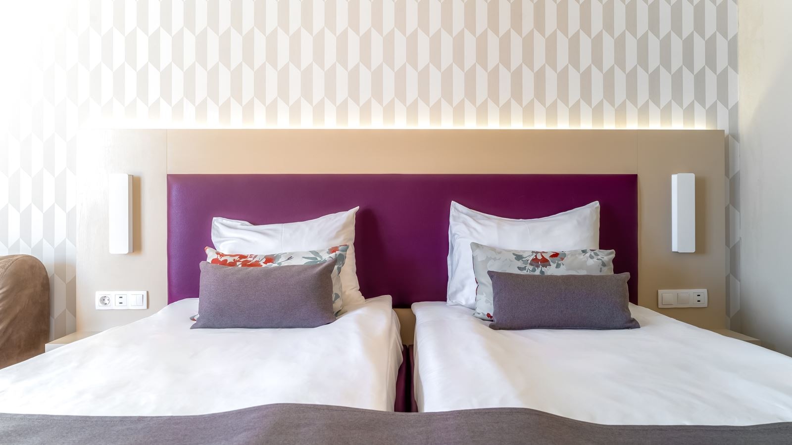 rooms-single-use-standard-room-balcony