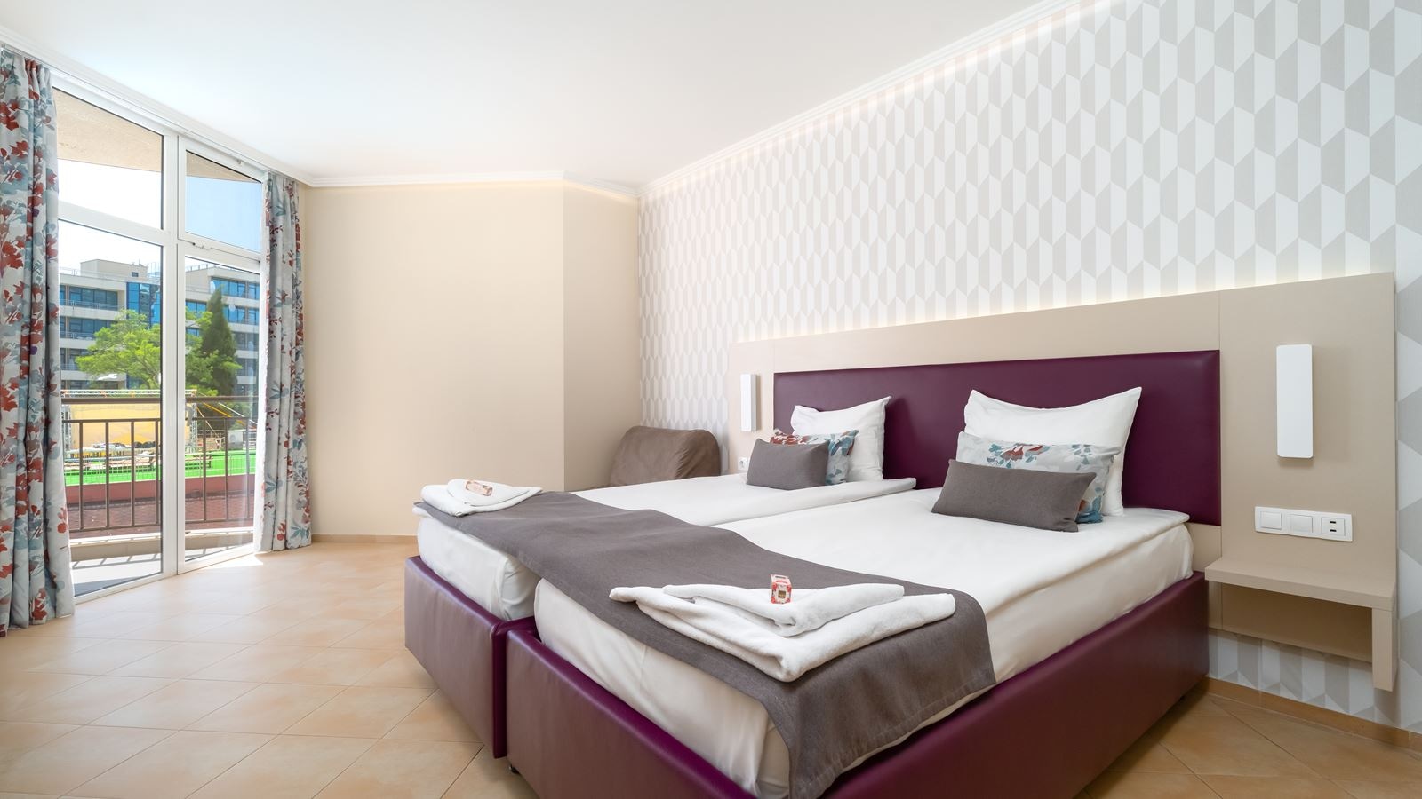 rooms-single-with-child-standard-room-balcony