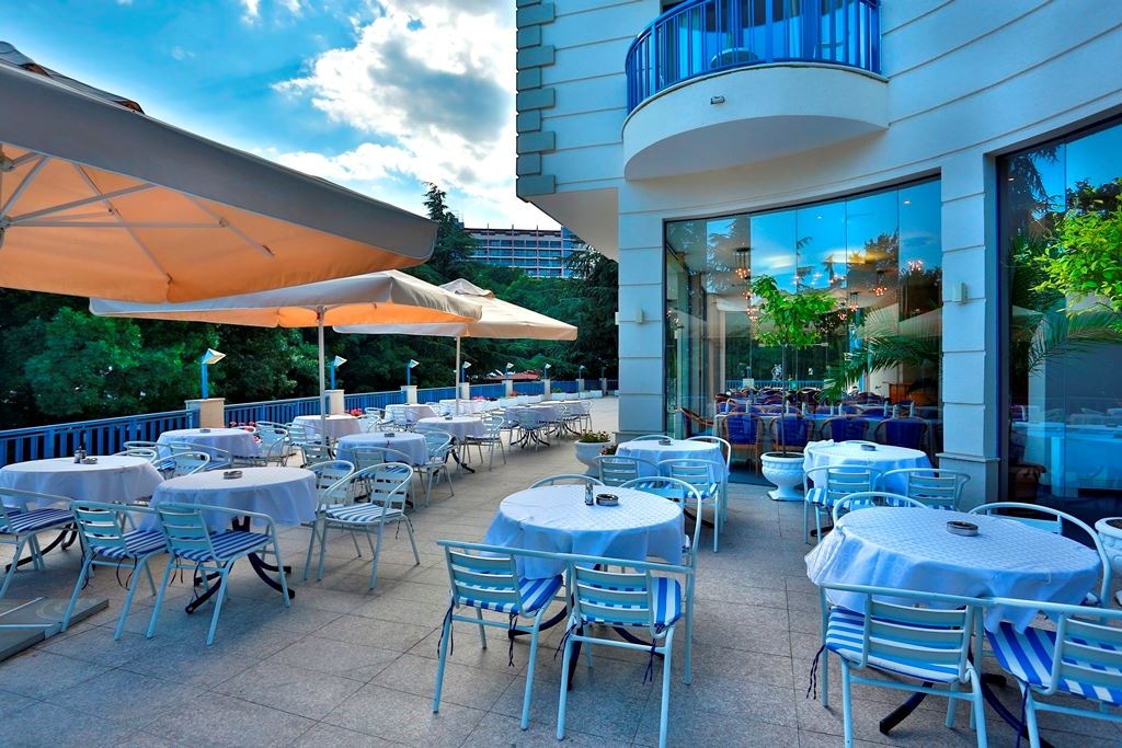 restaurants-main-restaurant