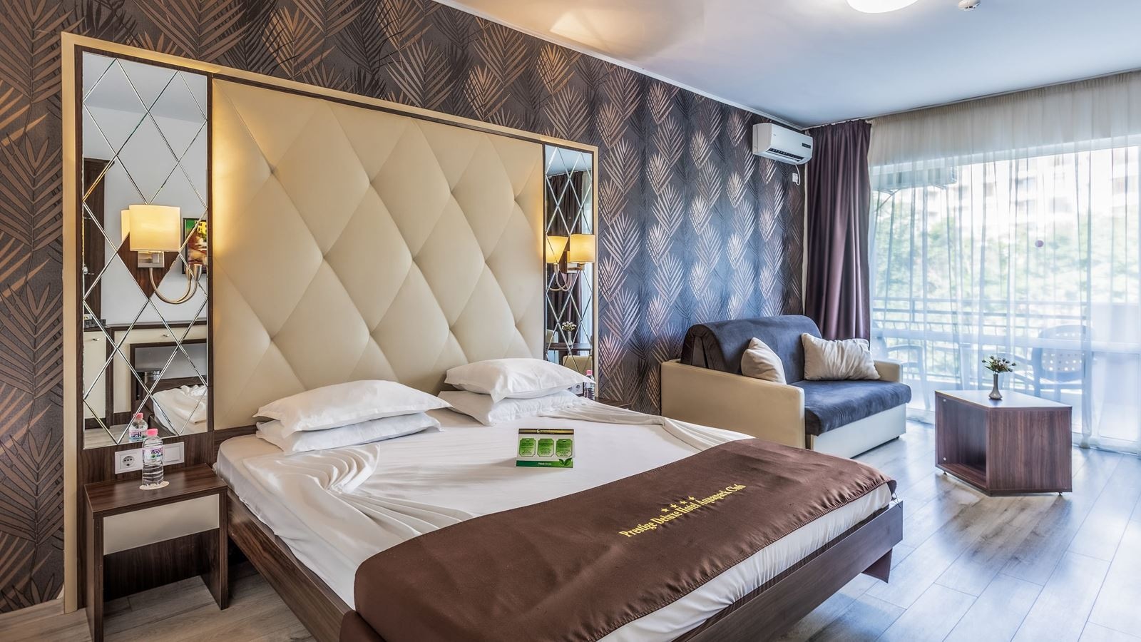 rooms-deluxe-family-room