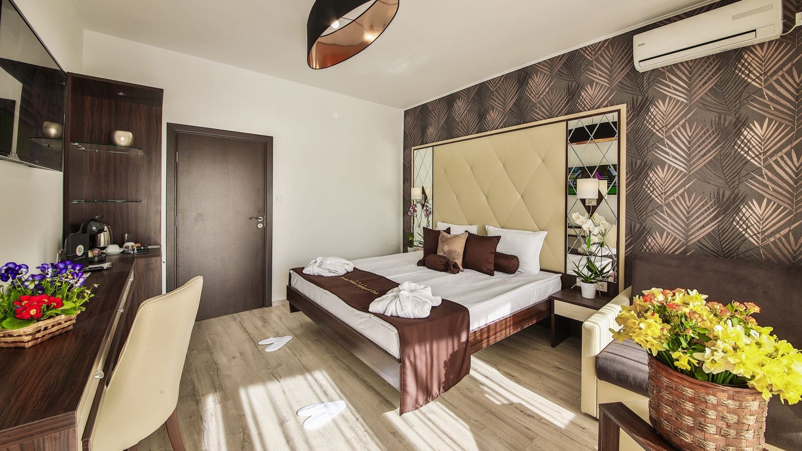 rooms-two-bedroom-apartment