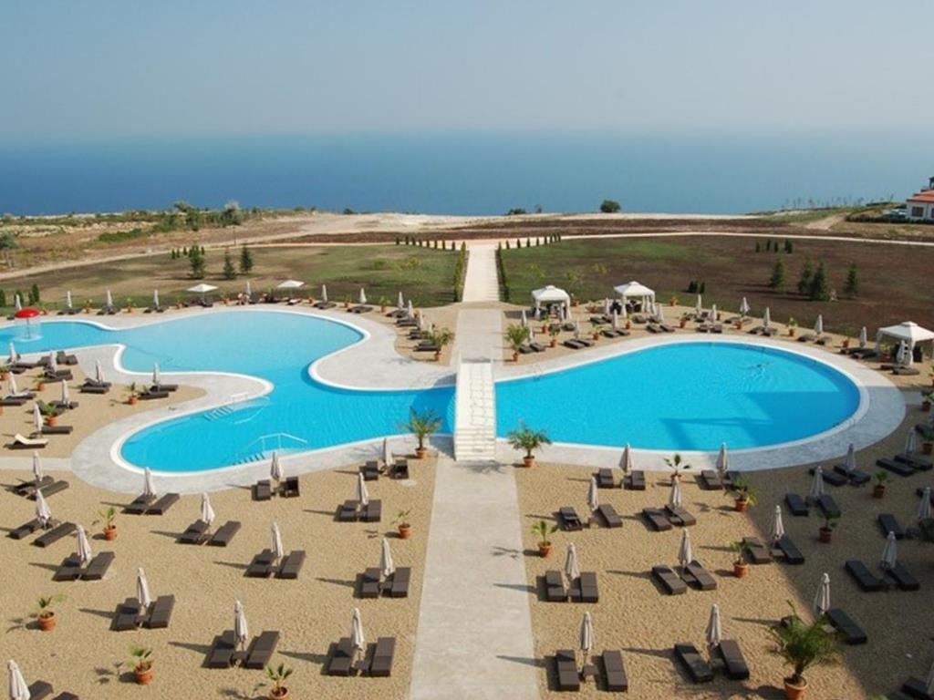 pools-outdoor-pool