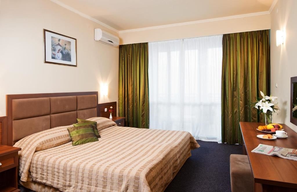 rooms-standard-suite-seaview-balcony-or-terrace