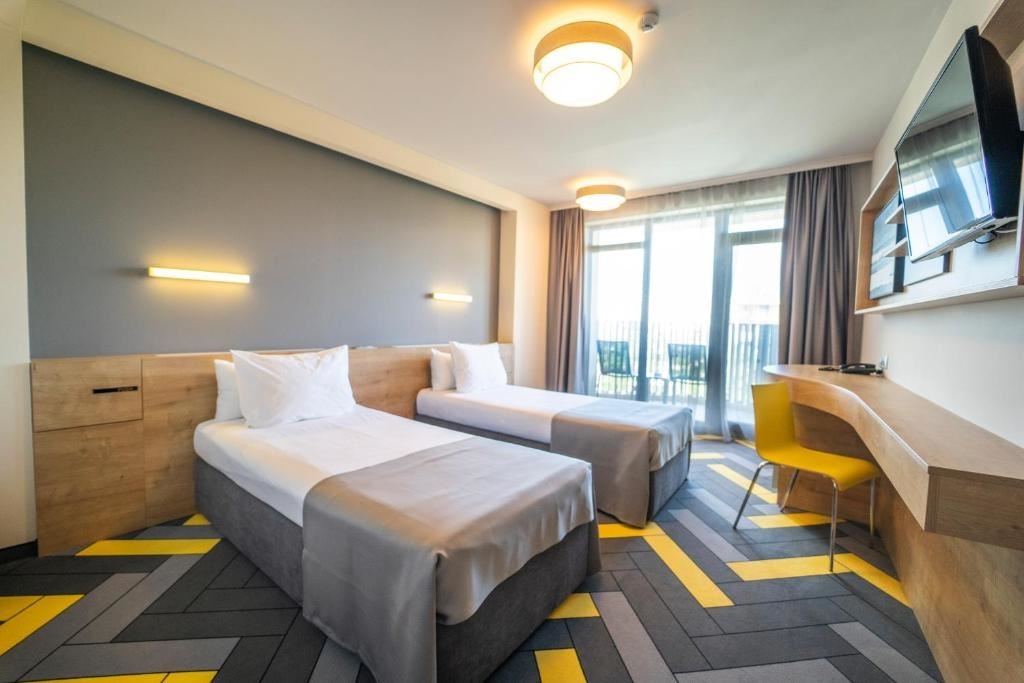 rooms-twin-standard-room-balcony