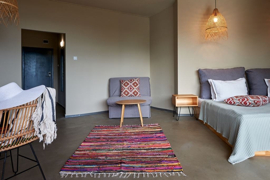 rooms-superior-yard-view