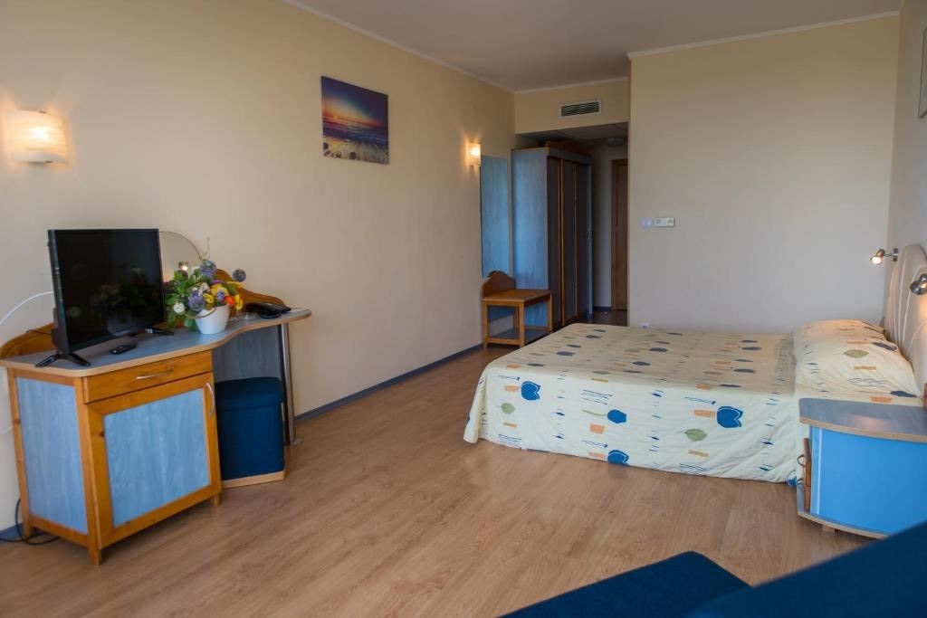 rooms-twin-standard-room-balcony