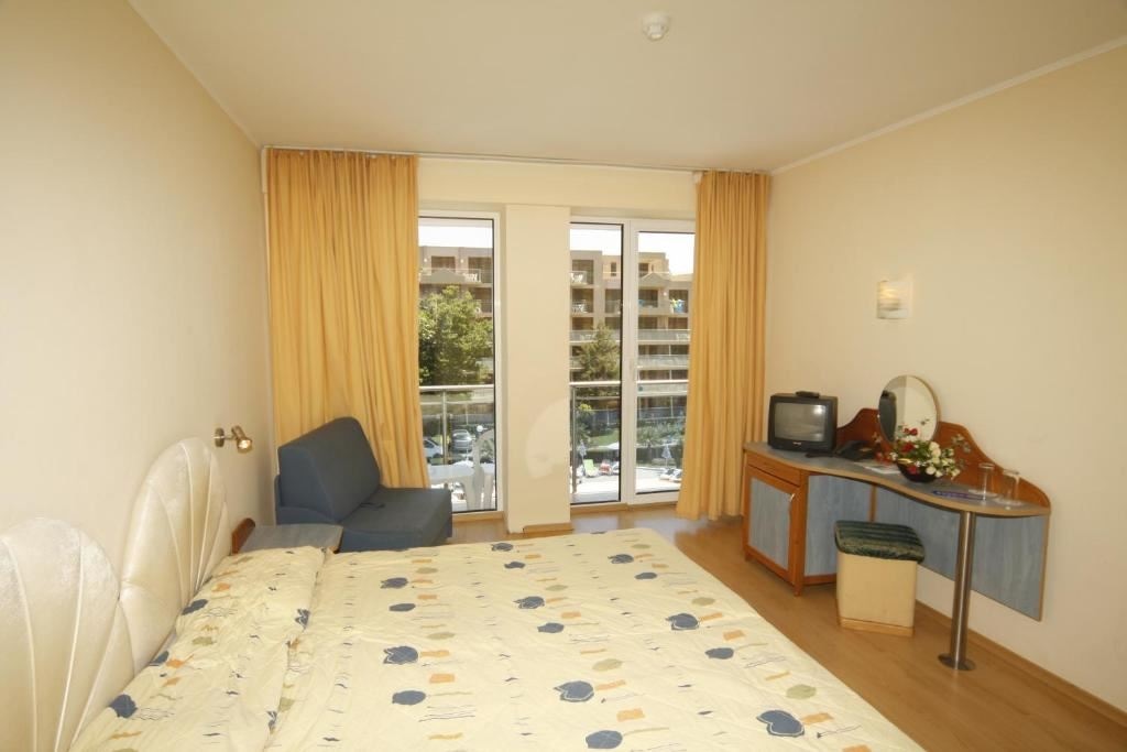 rooms-twin-standard-room-balcony