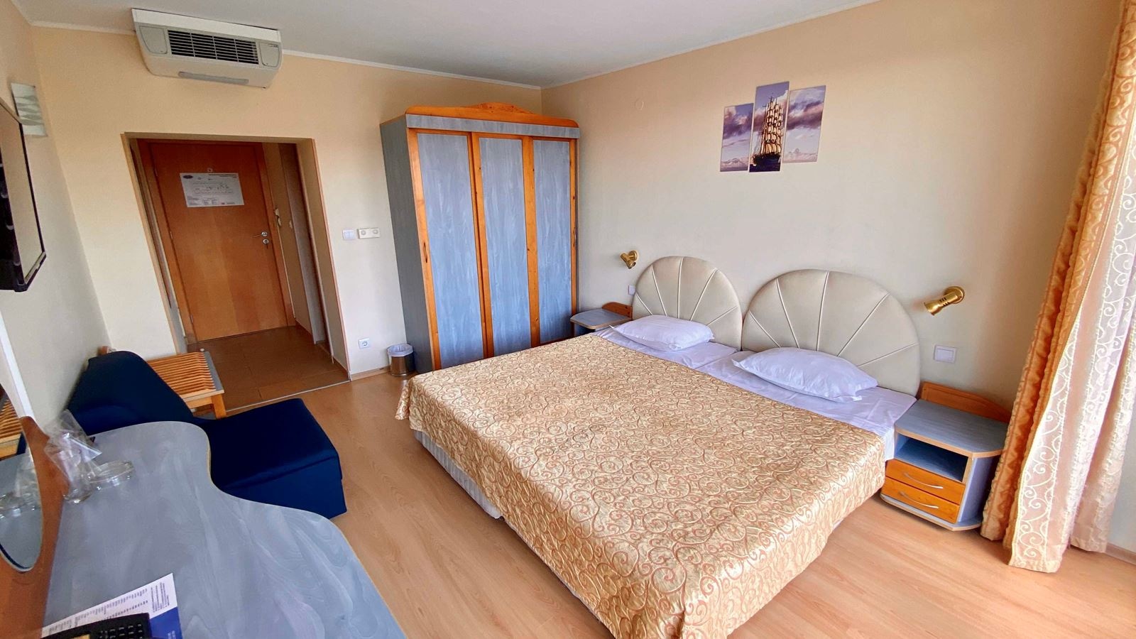 rooms-twin-standard-room-balcony