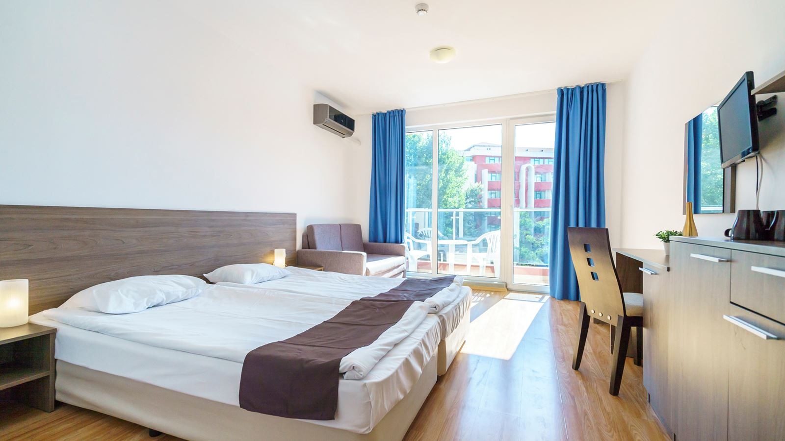 rooms-standard-room-balcony