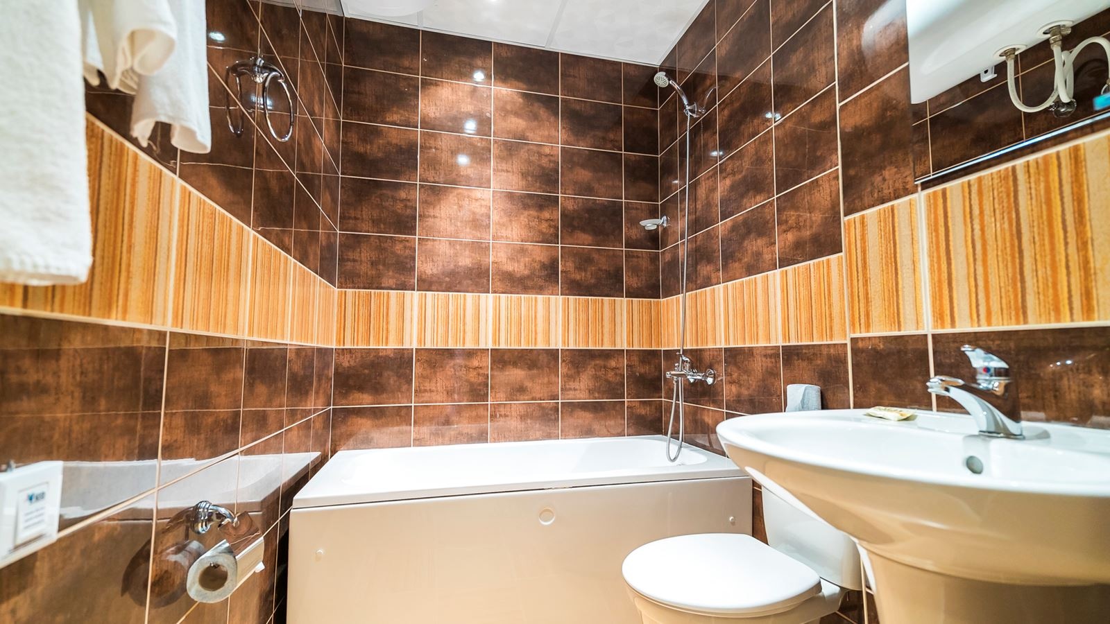 rooms-1-bedroom-standard-apartment-balcony