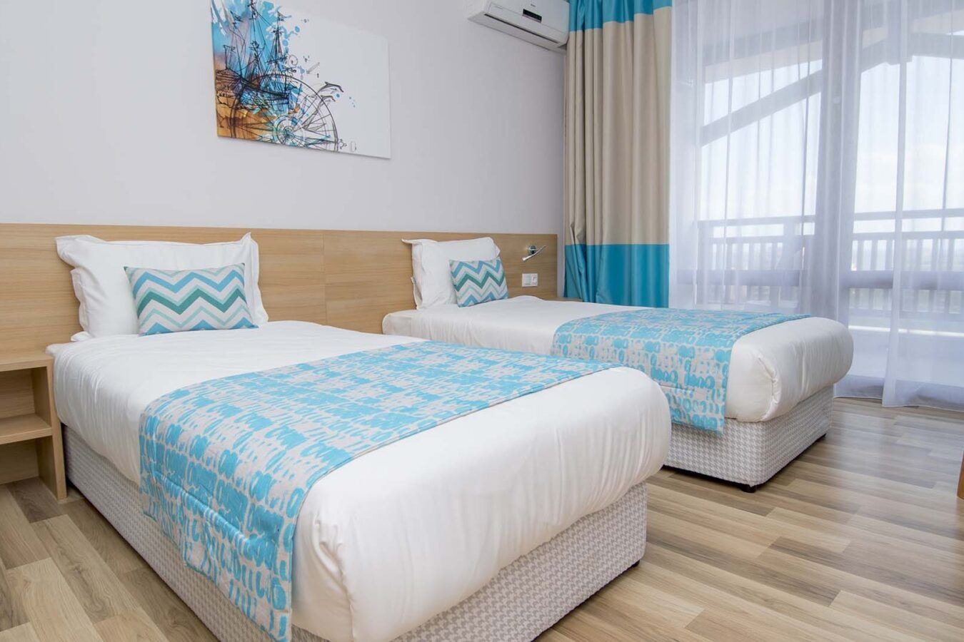 rooms-2-bedroom-standard-apartment-balcony