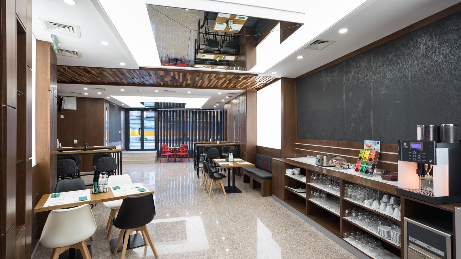 restaurants-restaurants